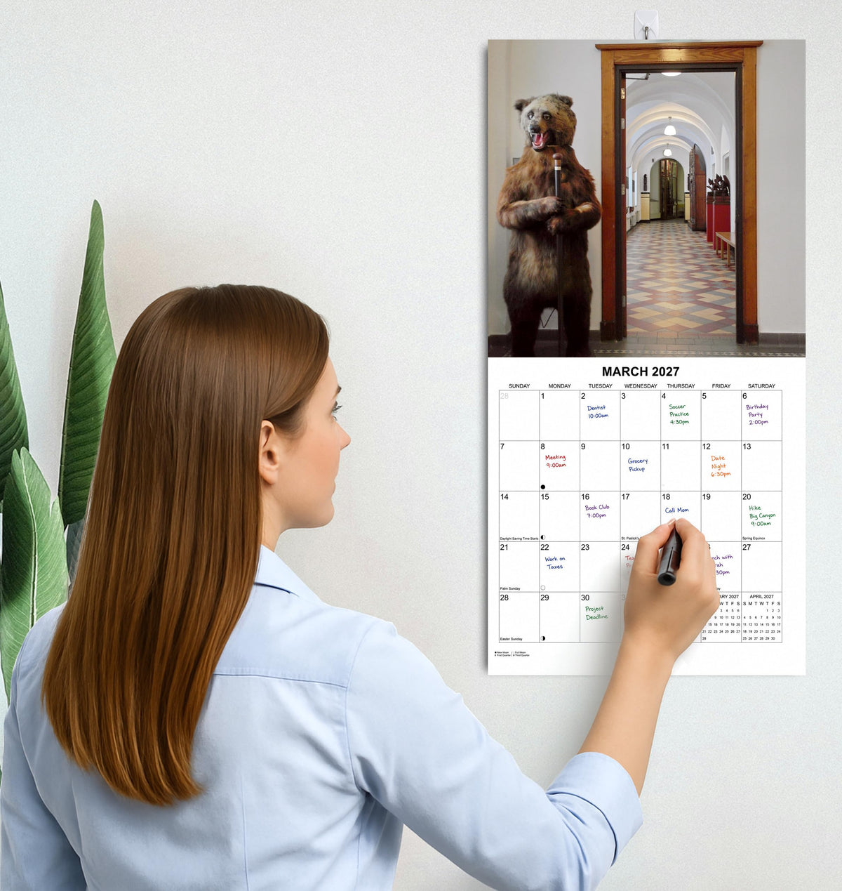 2027 Taxidermy Fails Monthly Wall Calendar - Funny Gag Gift | Bad Taxidermy Prank Gift Calendar 2026-2027